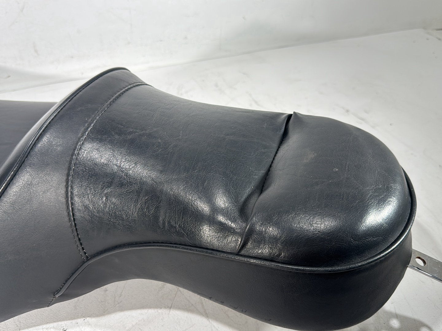 2003 Harley Dyna Wide Glide FXDWG OEM Passenger Rider Driver Seat Saddle