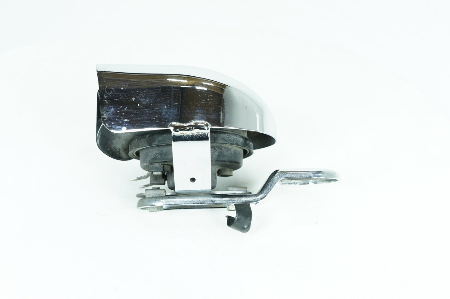 1999 - 2006 Harley-Davidson Touring Road King Horn Signal Klaxon Chrome Cover 69012-93A