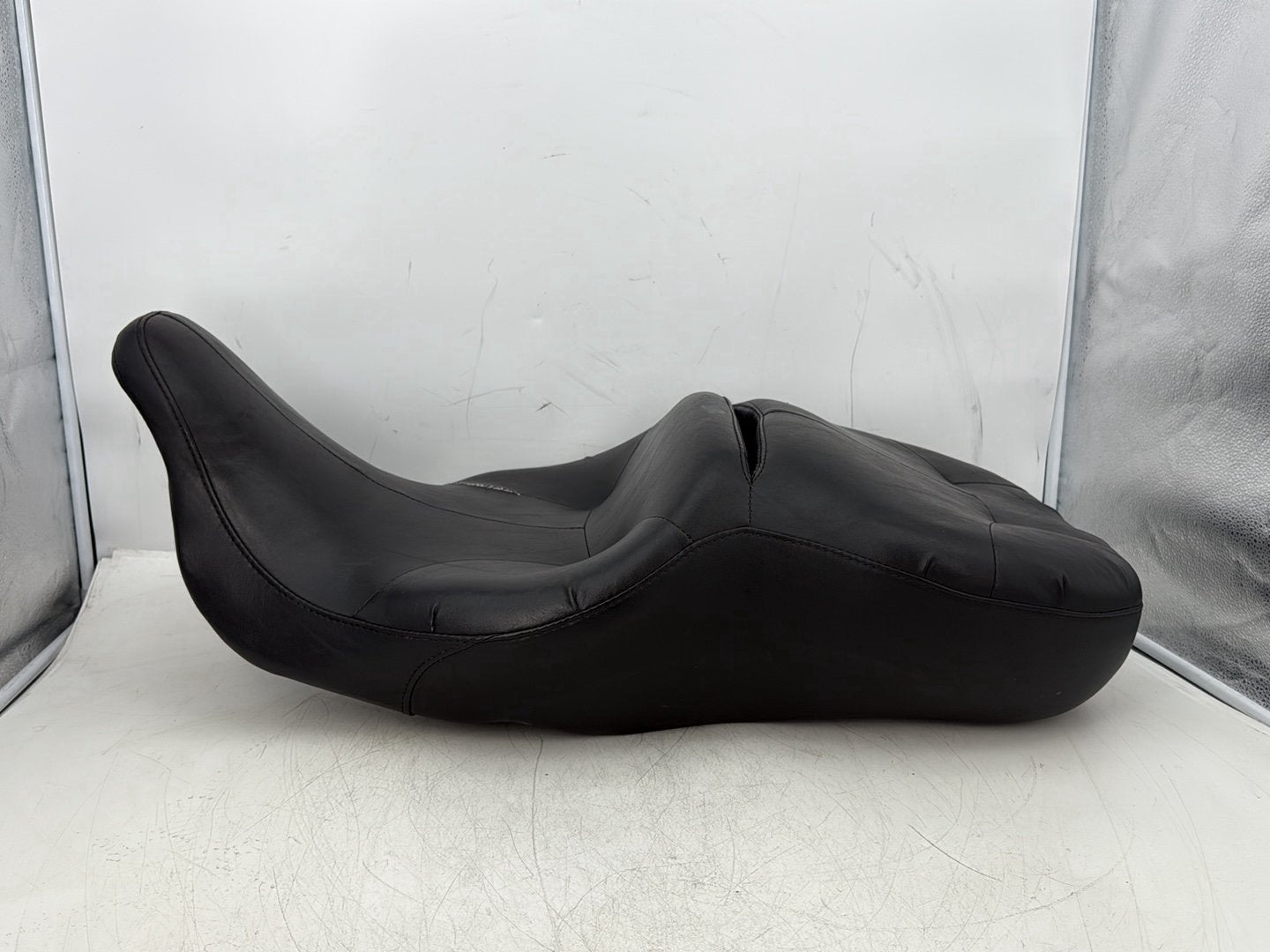 2006 Harley Electra Glide Touring Classic FLHTCI OEM Passenger Rider Driver Seat Saddle