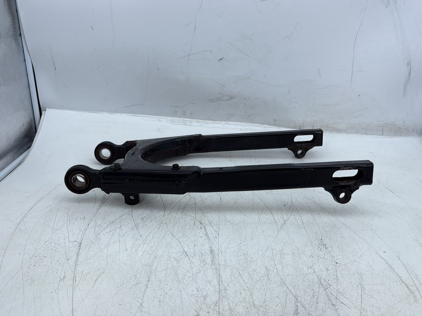 2004 Harley Sportster XL883C 883 Custom OEM Rear Fork Swingarm Swing Arm