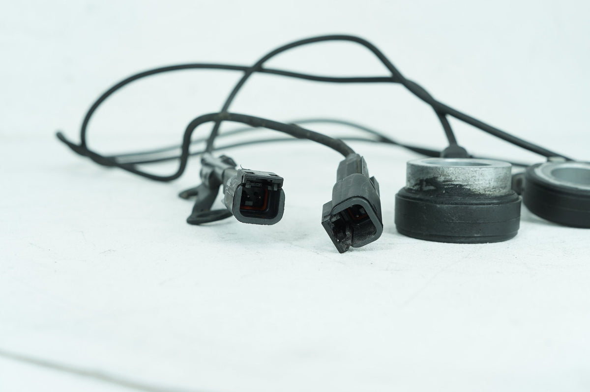 2007 - 2017 Harley-Davidson Dyna Wide Glide Front & Rear Wheel ABS Speed Sensors 40680-12