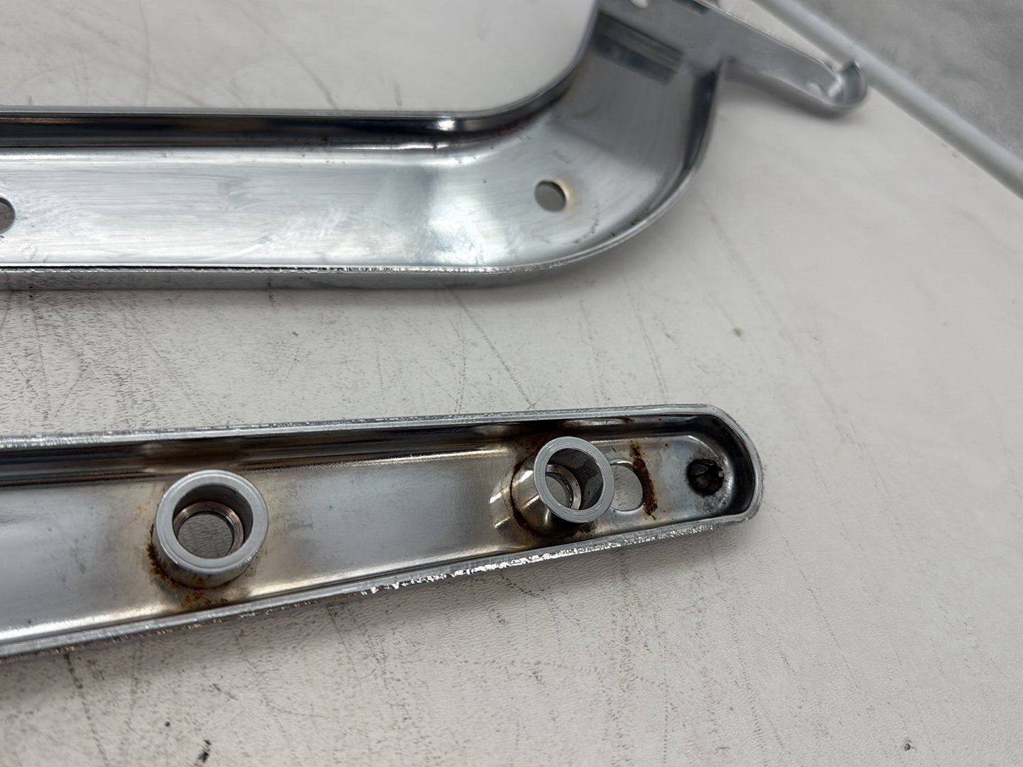 2013 Harley Heritage Softail Classic FLSTC OEM Rear Left Right Fender Struts Bracket