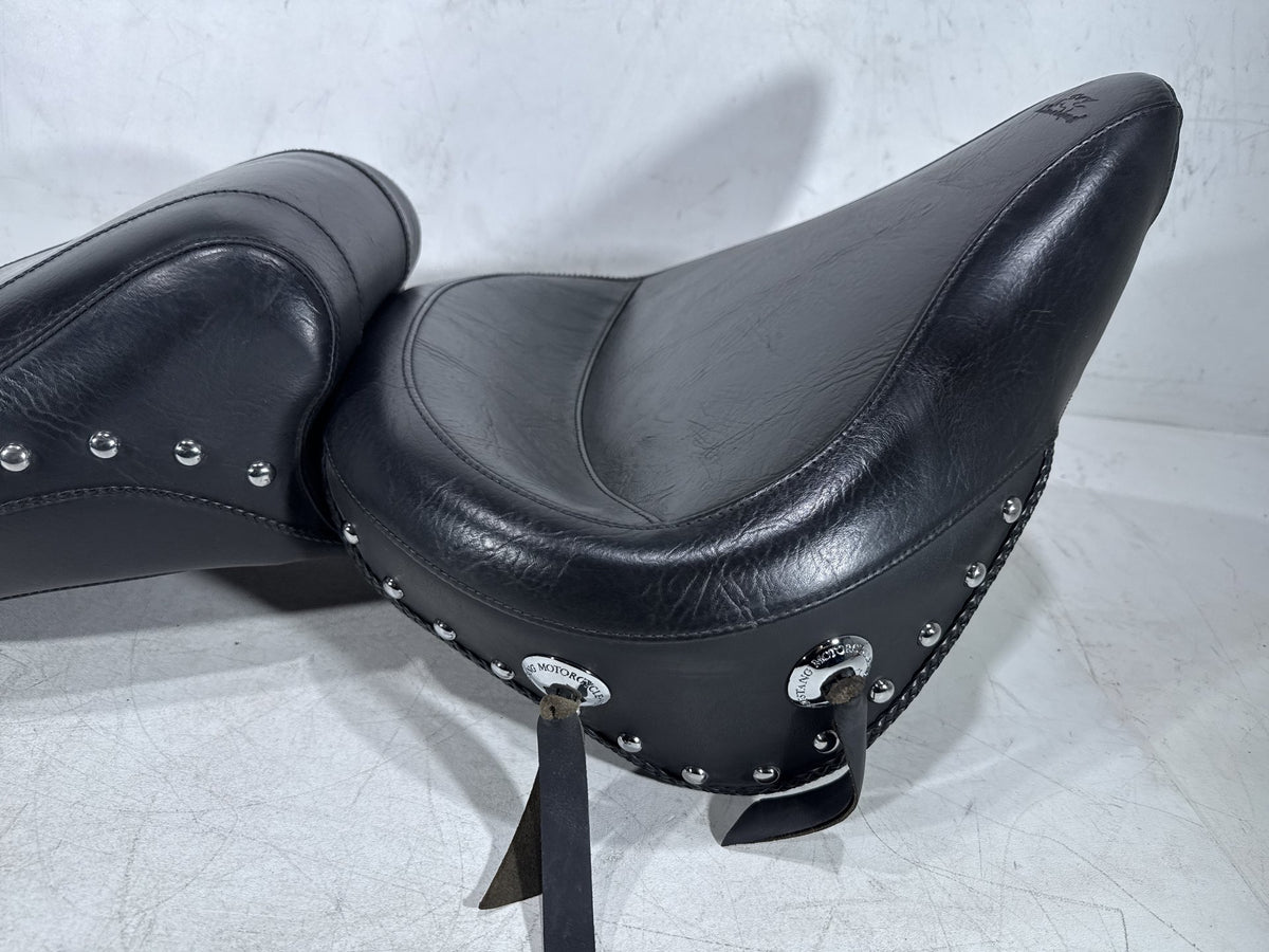 01 Harley Heritage Softail Classic Passenger Rider Driver Seat Saddle MUSTANG