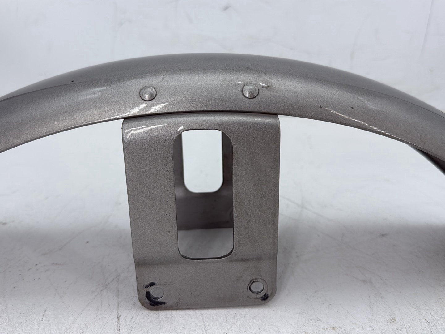 2009 Harley Sportster 883 Low XL883L OEM Front Wheel Fender Shell Panel