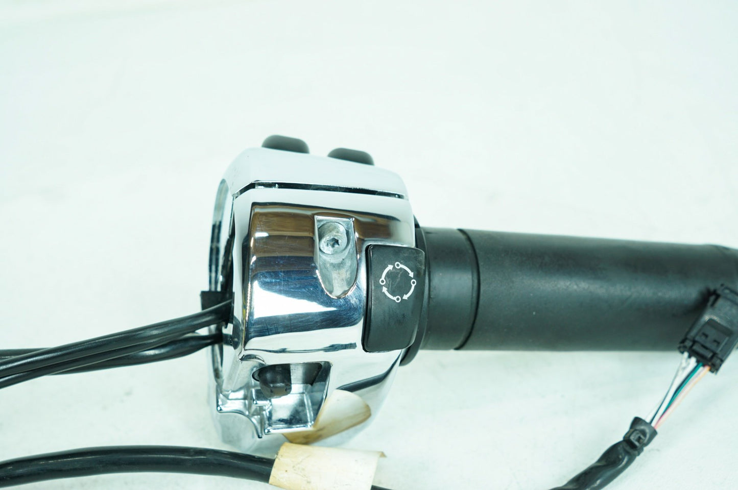 2017 - 2025 Harley-Davidson Touring Electra Glide Ultra Left Turn Signal Headlight Switches Controls 71500128A