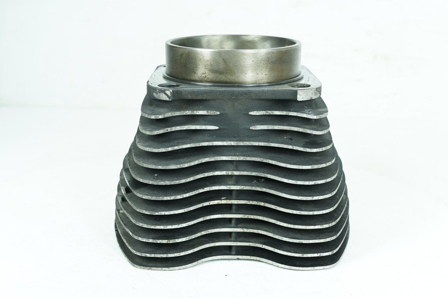 2000 - 2006 Harley-Davidson Softail Deuce Twin Cam Engine Jug 1 Cylinder Barrel   16526-99