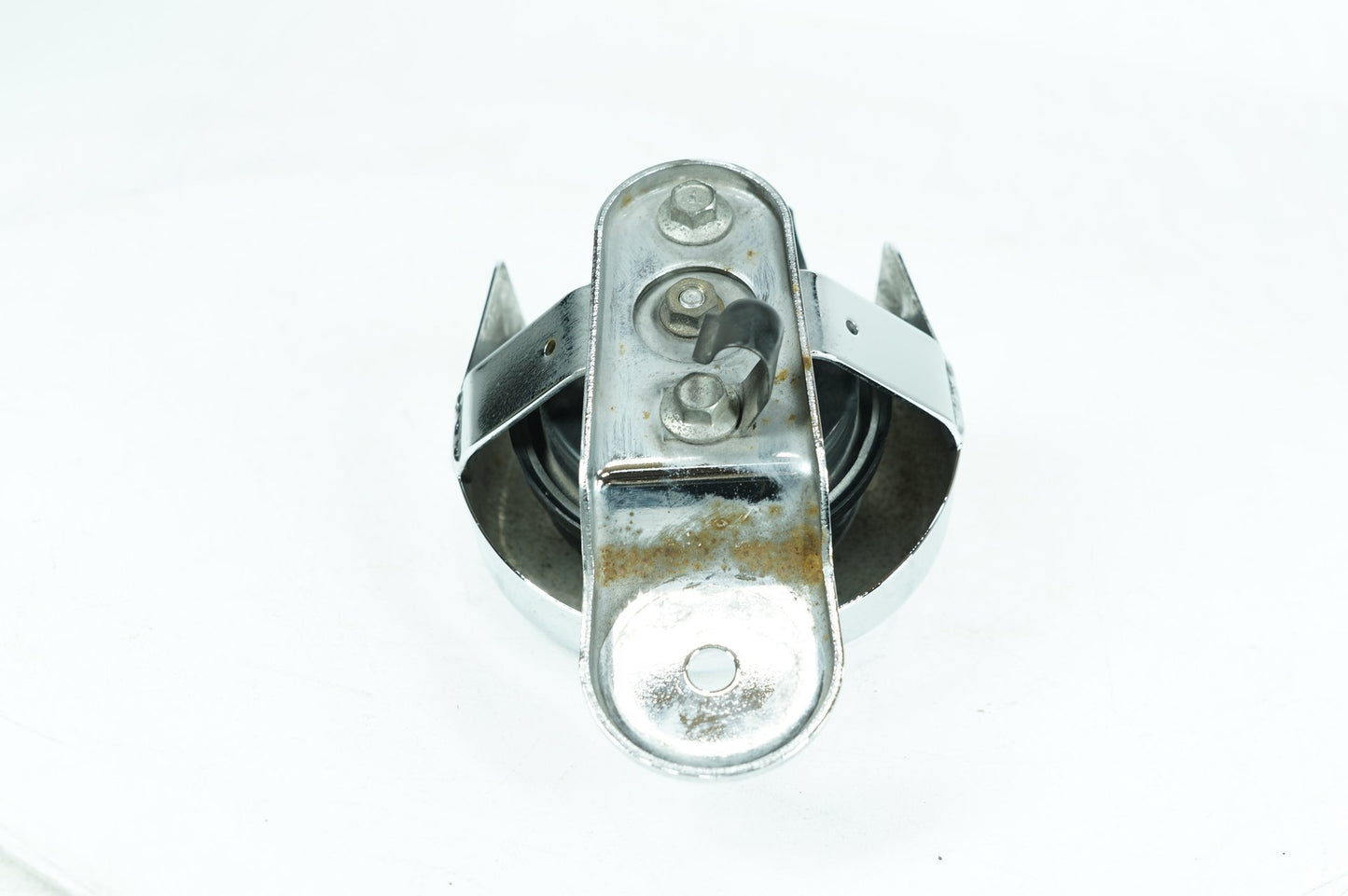 1999 - 2006 Harley-Davidson Softail Deluxe Horn Signal Klaxon Chrome Cover  	69012-93A