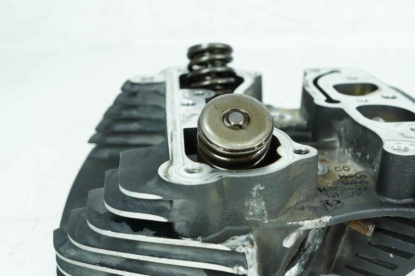 1999 - 2006 Harley-Davidson Touring Road King Classic Rear Twin Cam Engine Cylinder Head 16725-99