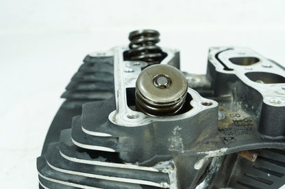 1999 - 2006 Harley-Davidson Touring Road King Classic Rear Twin Cam Engine Cylinder Head 16725-99