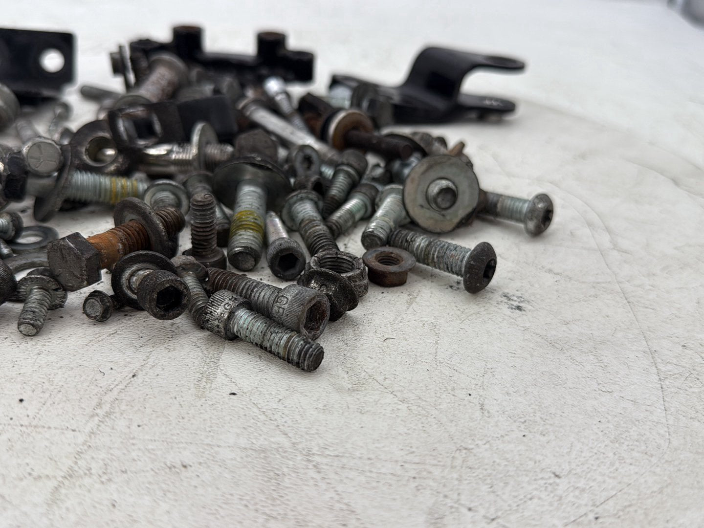 07 Harley Electra Glide Touring Ultra FLHTCUI OEM Hardware Bolts Nuts &amp; Brackets