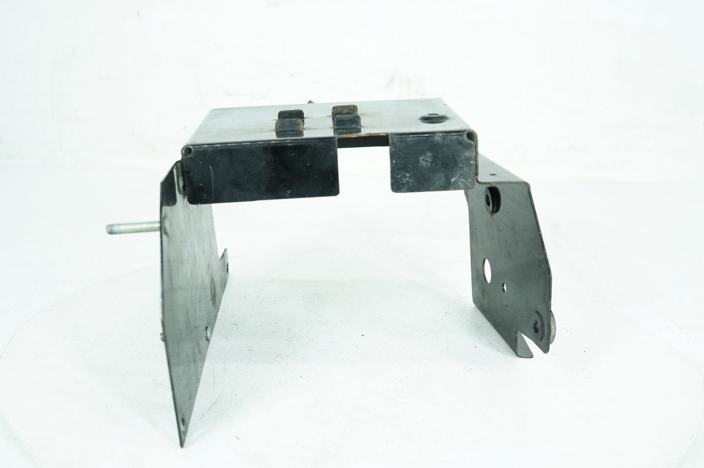 1999 - 2006 Harley-Davidson Touring Electra Glide Classic Battery Tray Bracket Holder Carrier 66281-02A