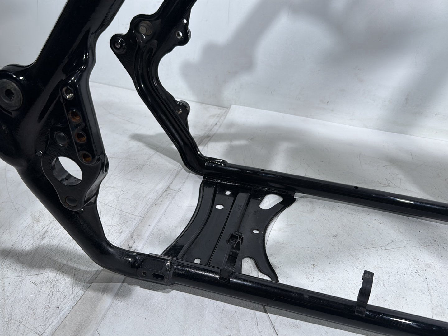 2011 Harley Street Glide Touring FLHX OEM Body Main Frame Chassis SLVG