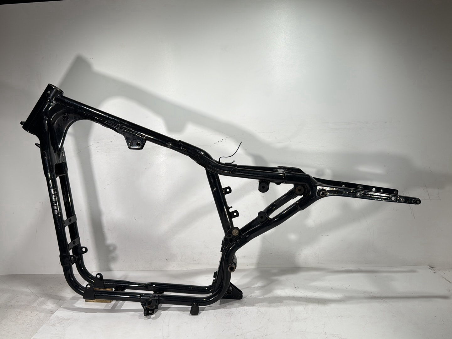 2001 Harley Sportster 883 Hugger XLH883 OEM Body Main Frame Chassis CLN CLR
