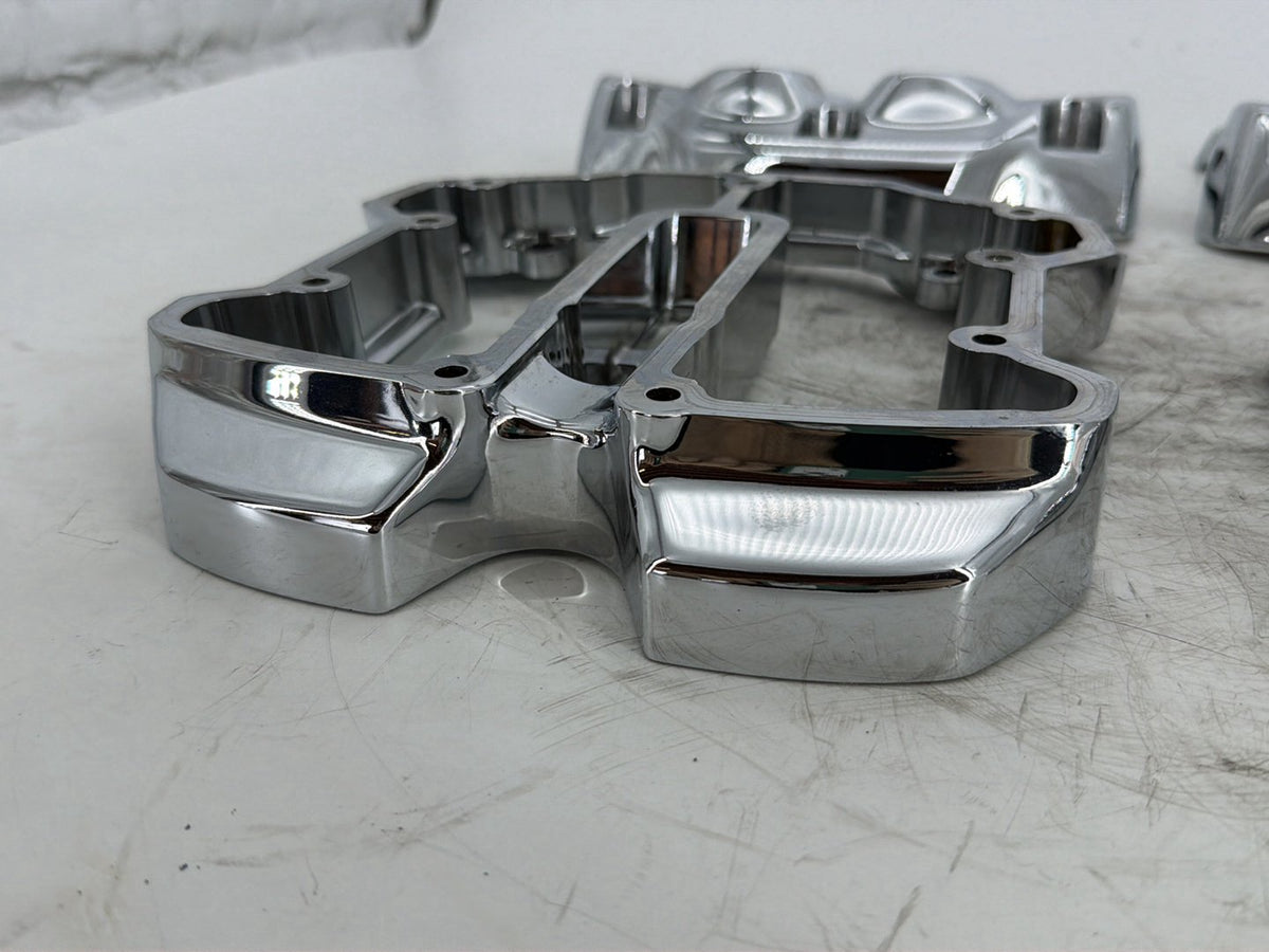 2017 Harley Touring FLHXS Street Glide OEM Twin Camshaft Cam Cover Chrome