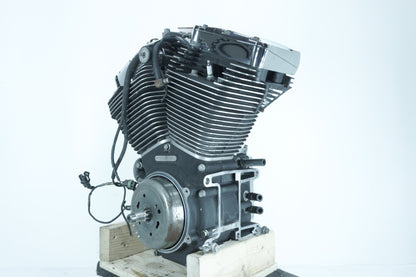 1999 - 2006 Harley-Davidson Touring Electra Glide Ultra EFI Twin Cam 88 Engine Motor  	16180-02