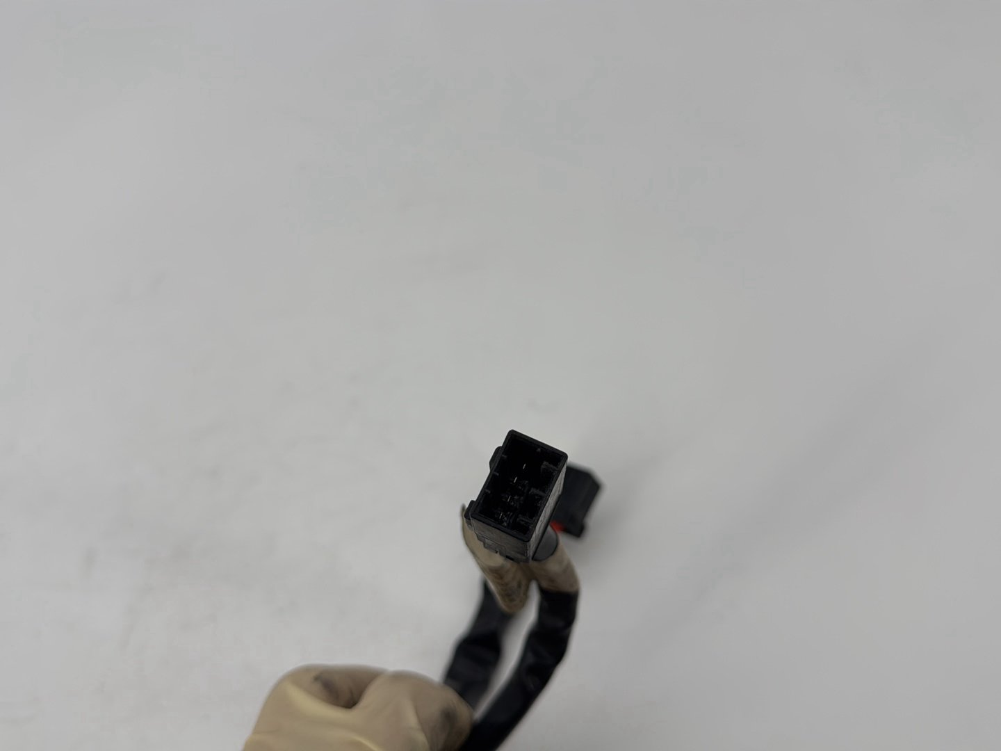 2007 - 2012 Harley-Davidson Touring Road Glide  Inner Fairing Wire Wiring Harness Switch 71637-98