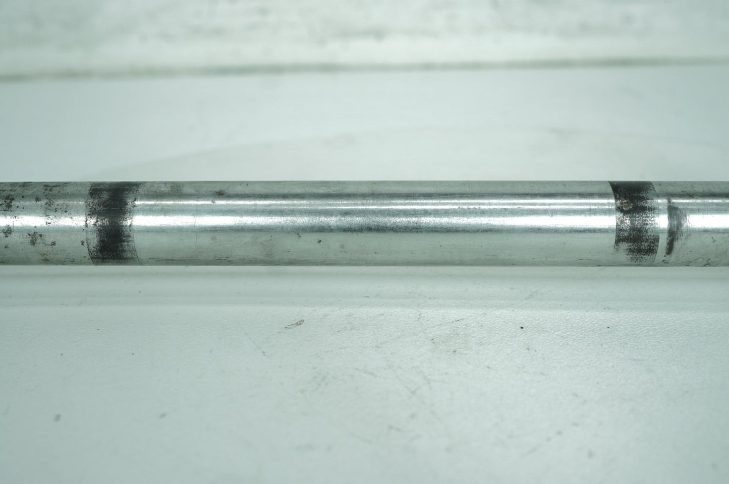 2008 - 2016 Harley-Davidson Touring Electra Police Rear Wheel Axle Bolt Shaft 41056-09