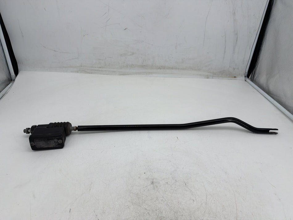 05 Harley Dyna Super Glide Custom FXDC OEM Rear Brake Master Cylinder Reservoir