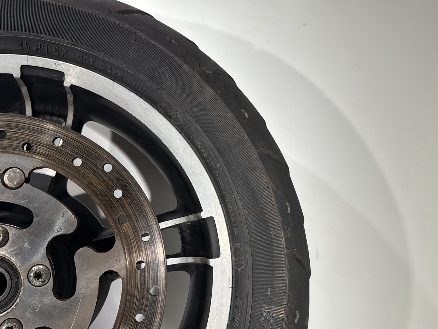 2007 - 2011 Harley-Davidson Touring Electra Glide Ultra Front & Rear Wheel Rim Tire 41085-08