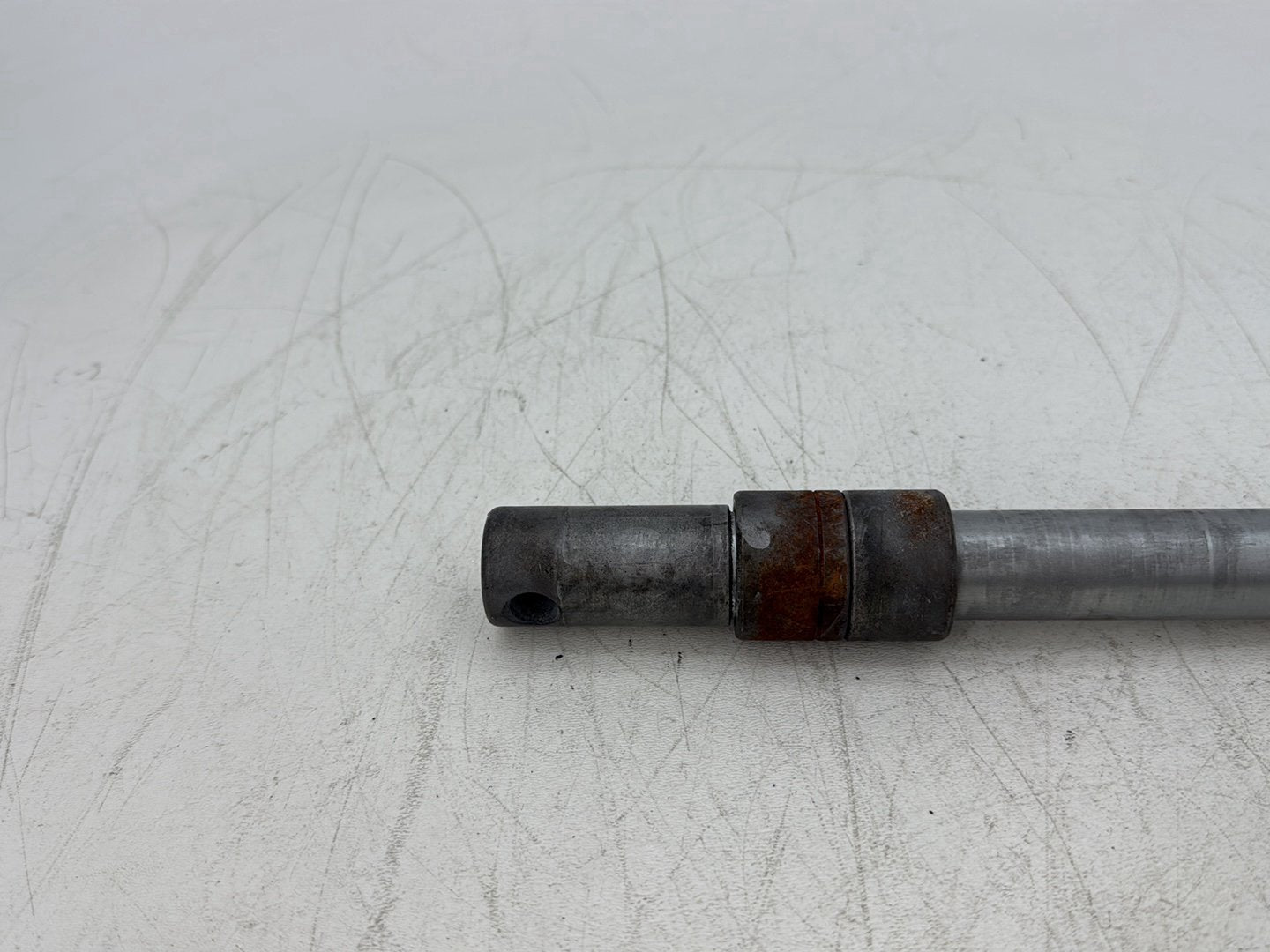 2000 Harley Touring FLHTCUI Electra Glide Ultra OEM Front Wheel Axle Bolt Shaft