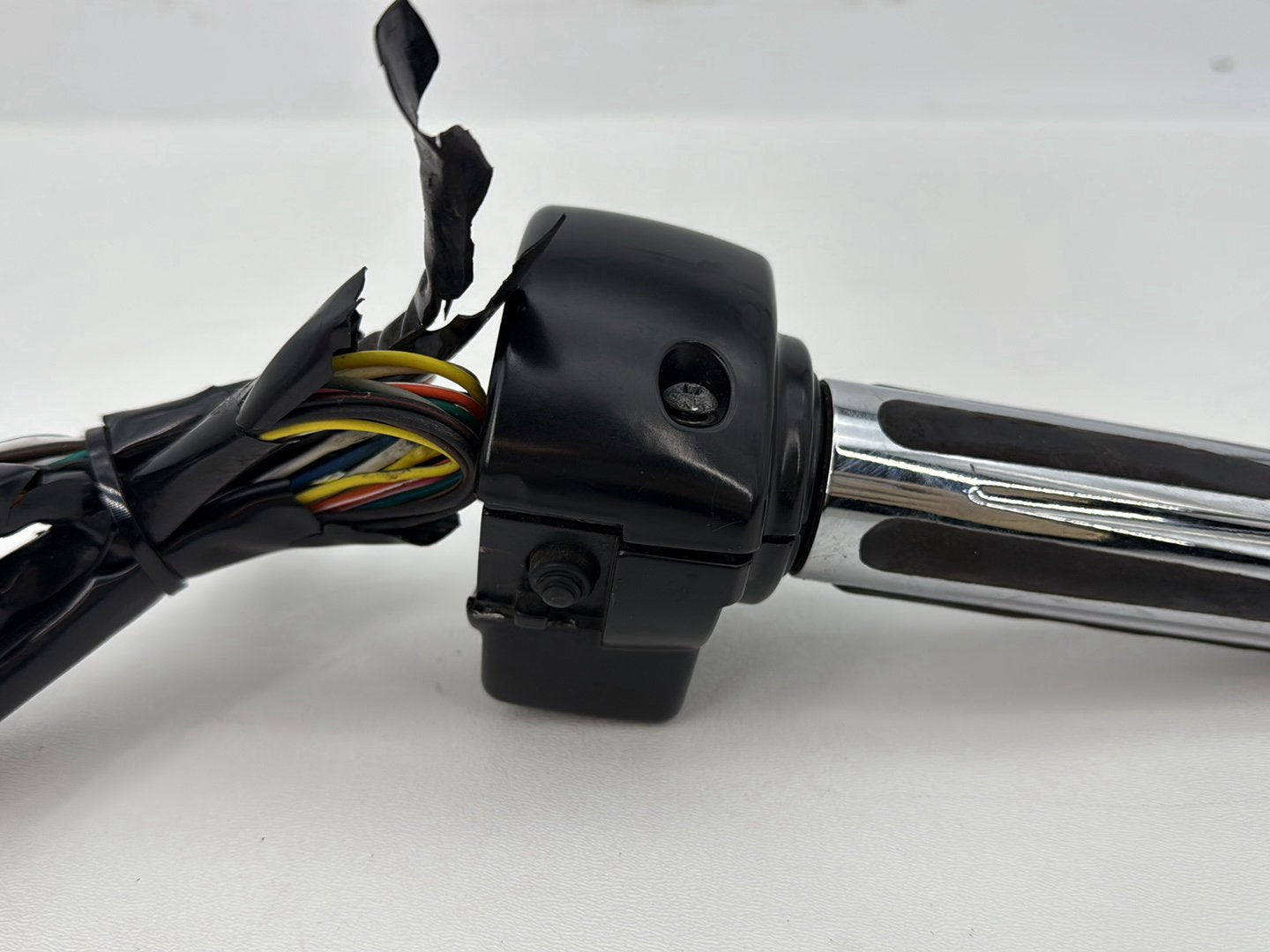 2007 - 2011 Harley-Davidson Touring Street Glide Left Turn Signal Headlight Switches Controls 71567-96