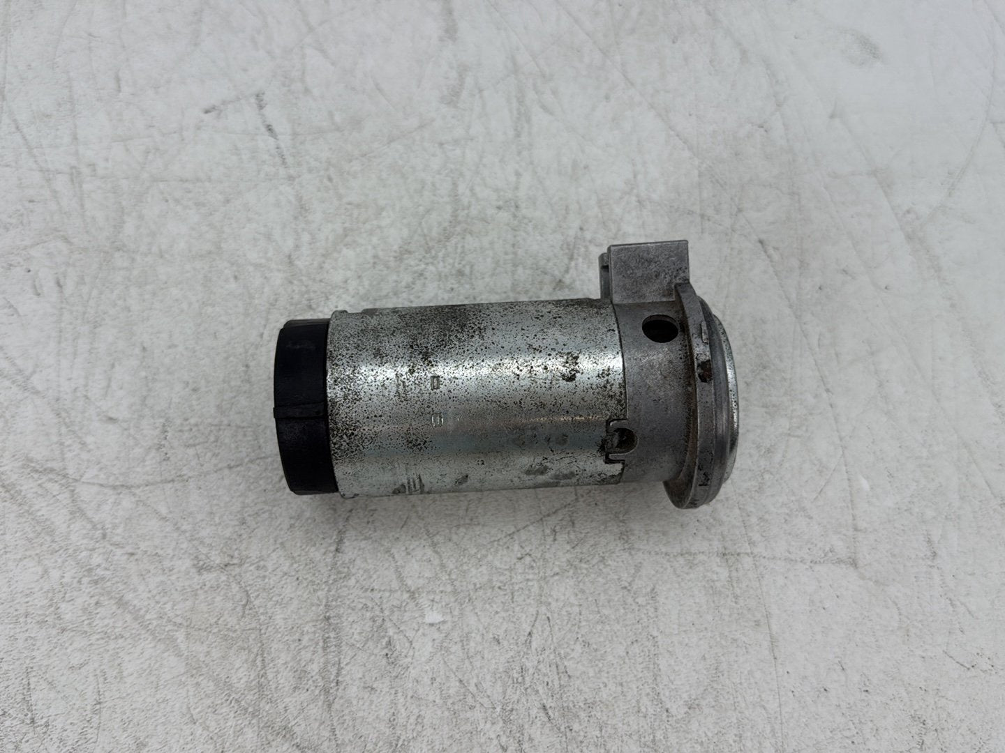 2005 Harley Electra Glide Touring Ultra FLHTCUI OEM EVAP Vapor Charcoal Fuel Emission Canister