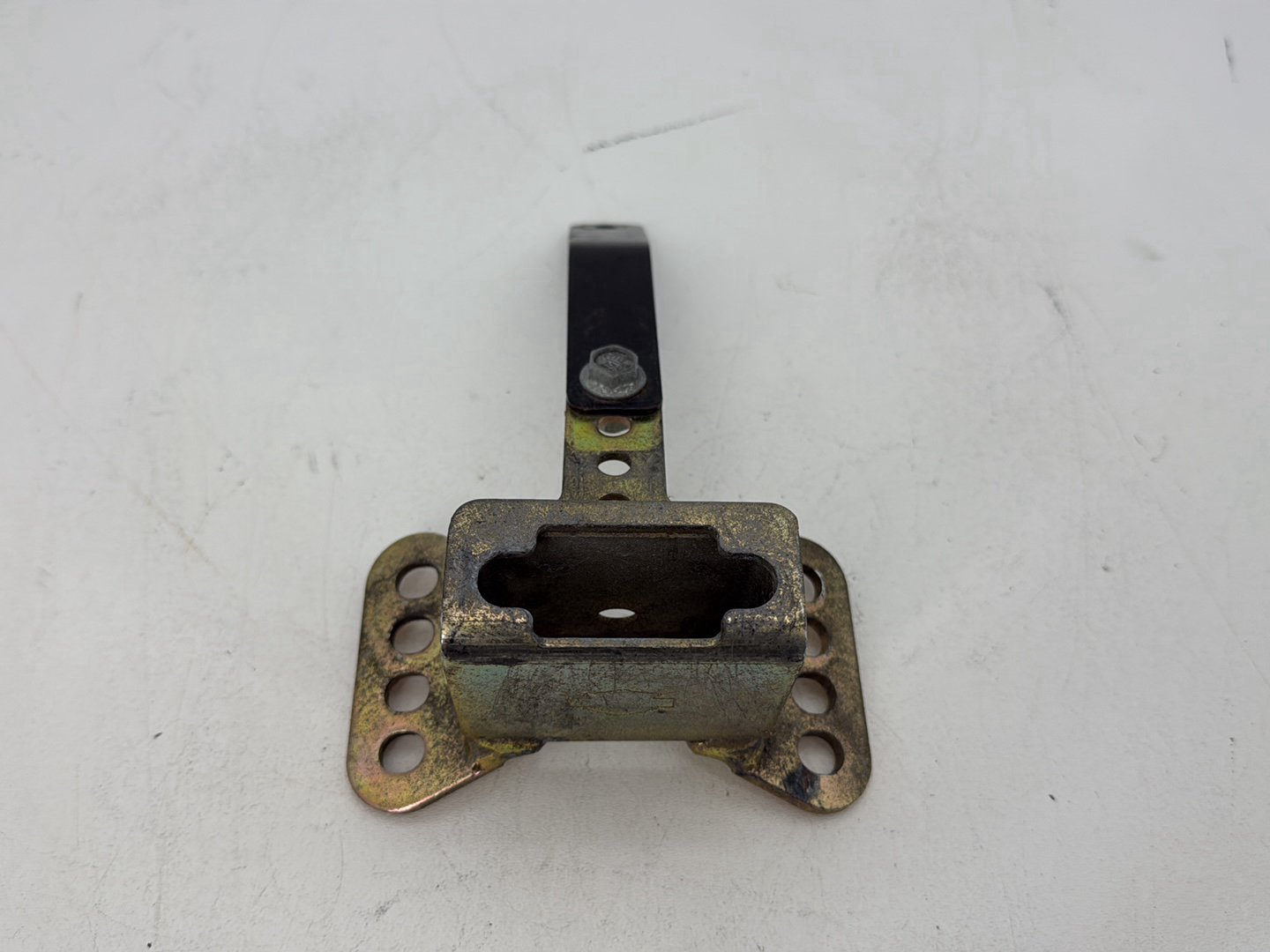 2014 Harley Electra Glide Touring CVO Screamin Eagle OEM Driver Rider Backrest Bracket Mount 52589-09A