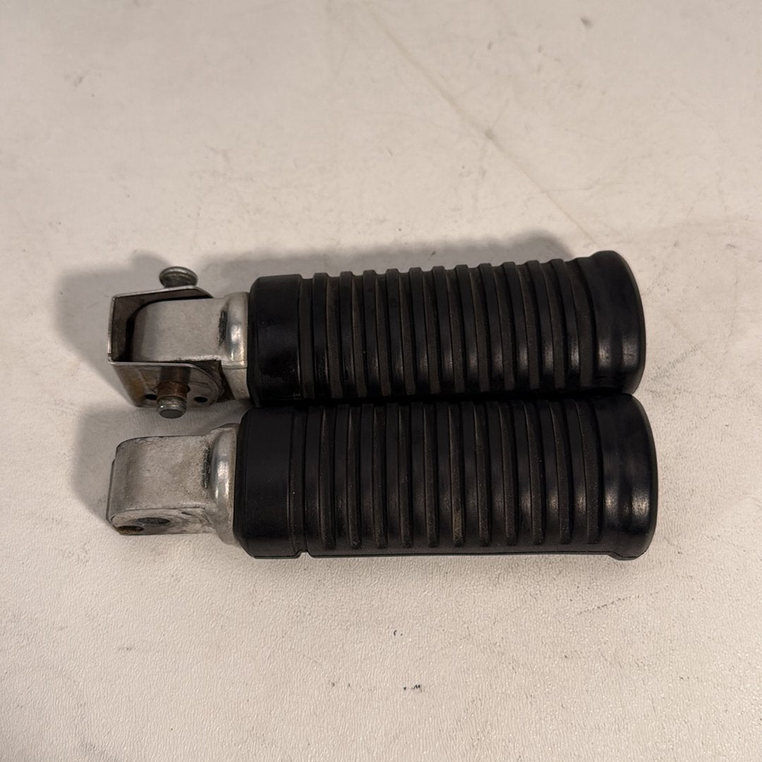 2017 - 2026 Harley-Davidson Softail Heritage Classic 114 Left & Right Step Foot Rest Pegs 50501104