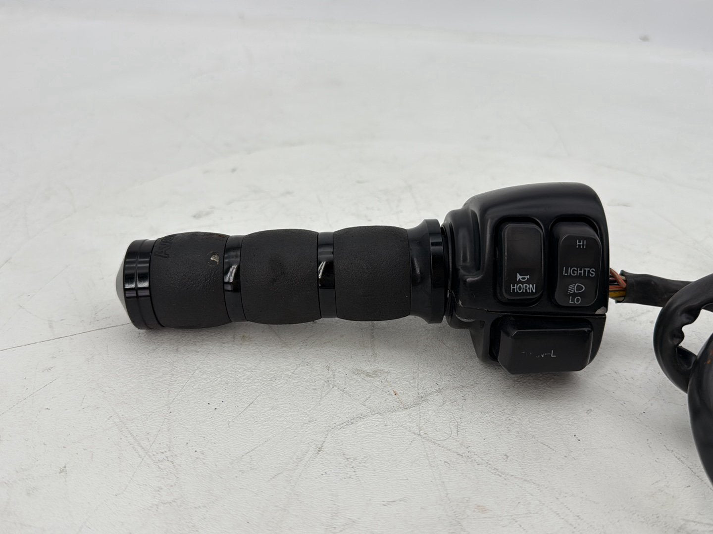 1999 - 2006 Harley-Davidson Touring Road King Police Left Turn Signal Headlight Switches Controls 71515-08