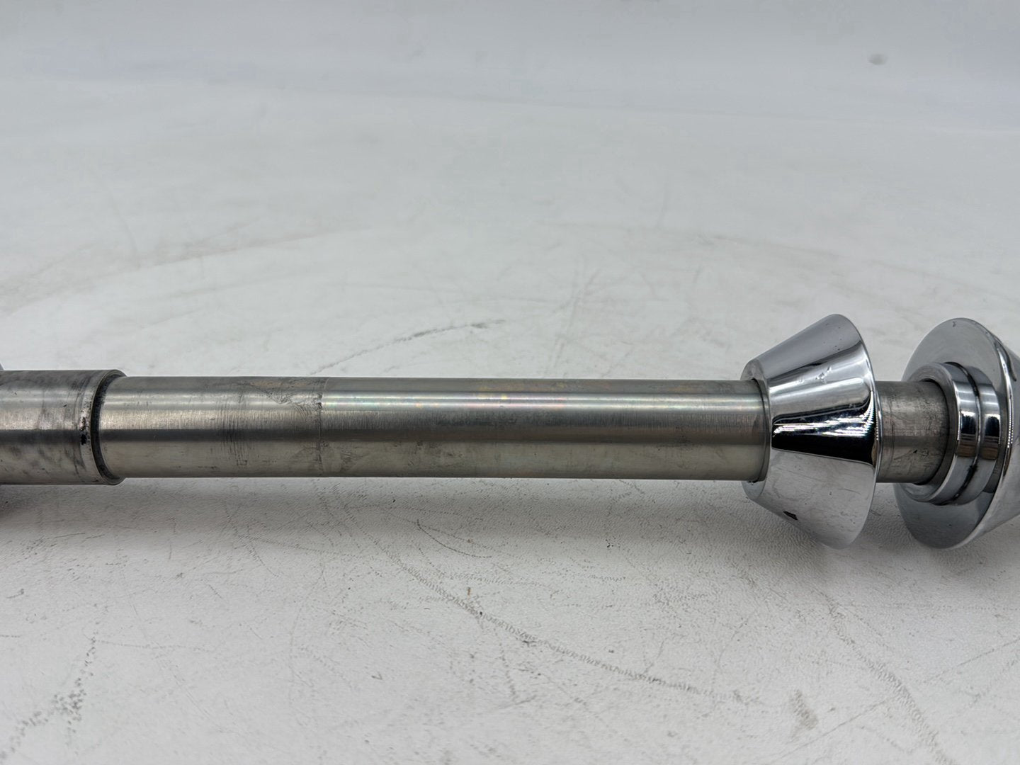2007 - 2012 Harley-Davidson Touring Electra Glide Ultra Front Wheel Axle Bolt Shaft 41547-07A
