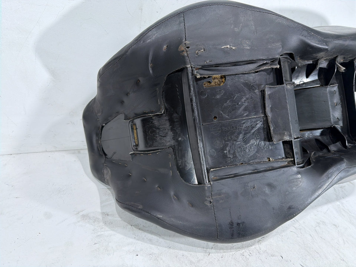 2010 Harley Electra Glide Touring Ultra OEM Passenger Rider Driver Seat Saddle