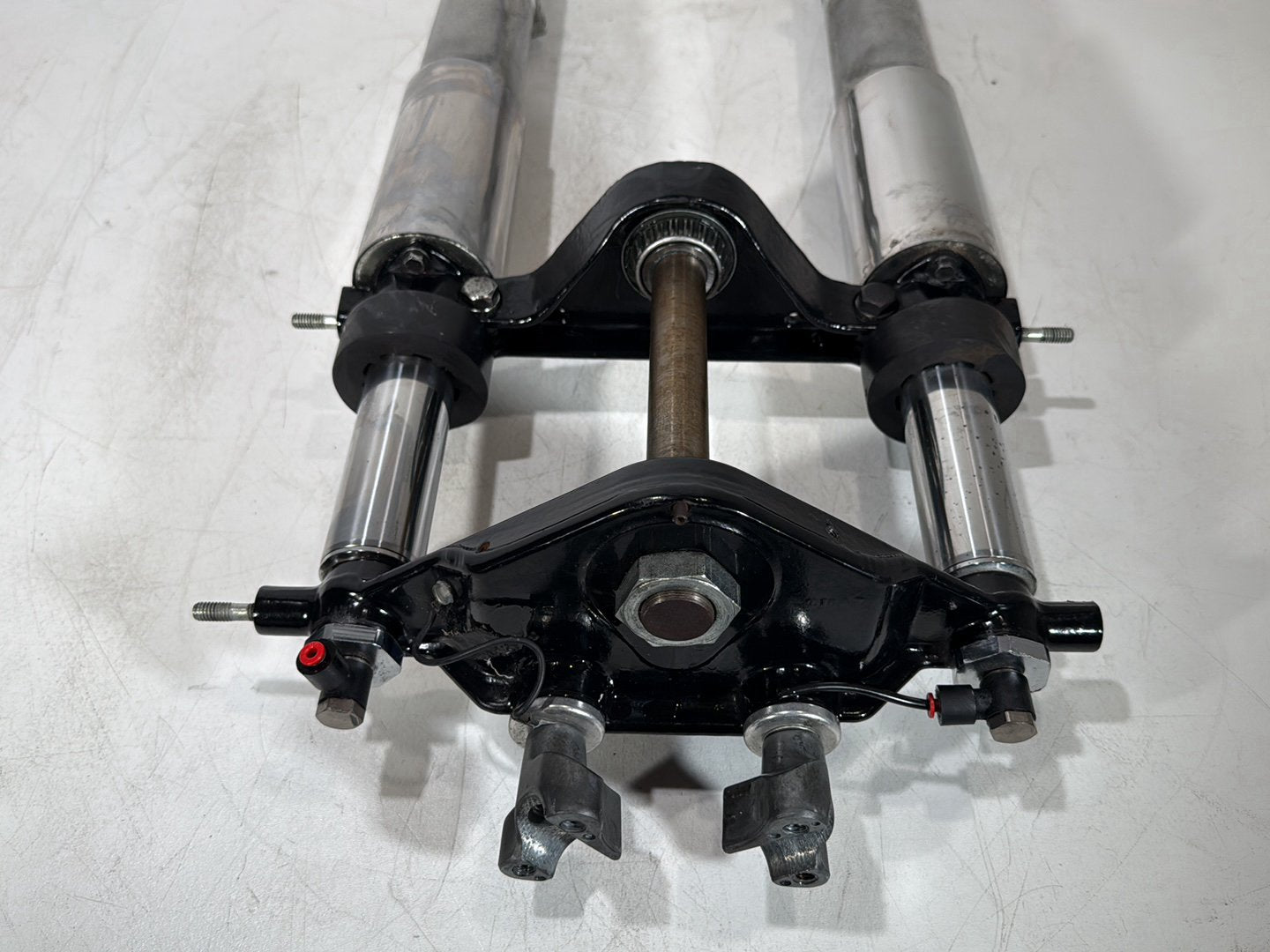 1999 - 2006 Harley-Davidson Touring Road King Police Front Triple Tree Set & LH RH Fork Legs Sliders 45446-87A