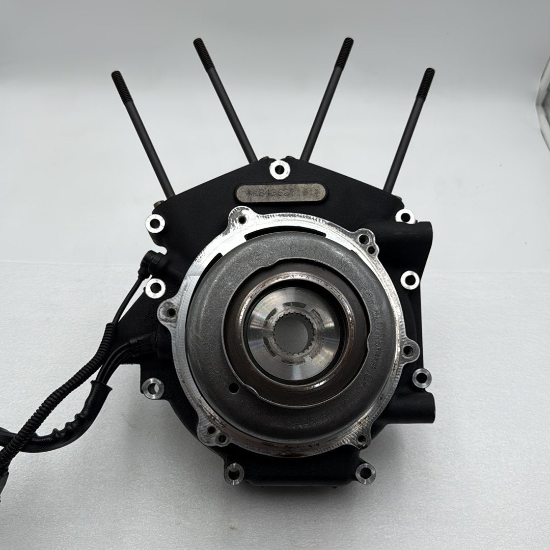 2007 - 2012 Harley-Davidson Touring Street Glide Crankcase Shaft Engine Motor Cover 24649-06
