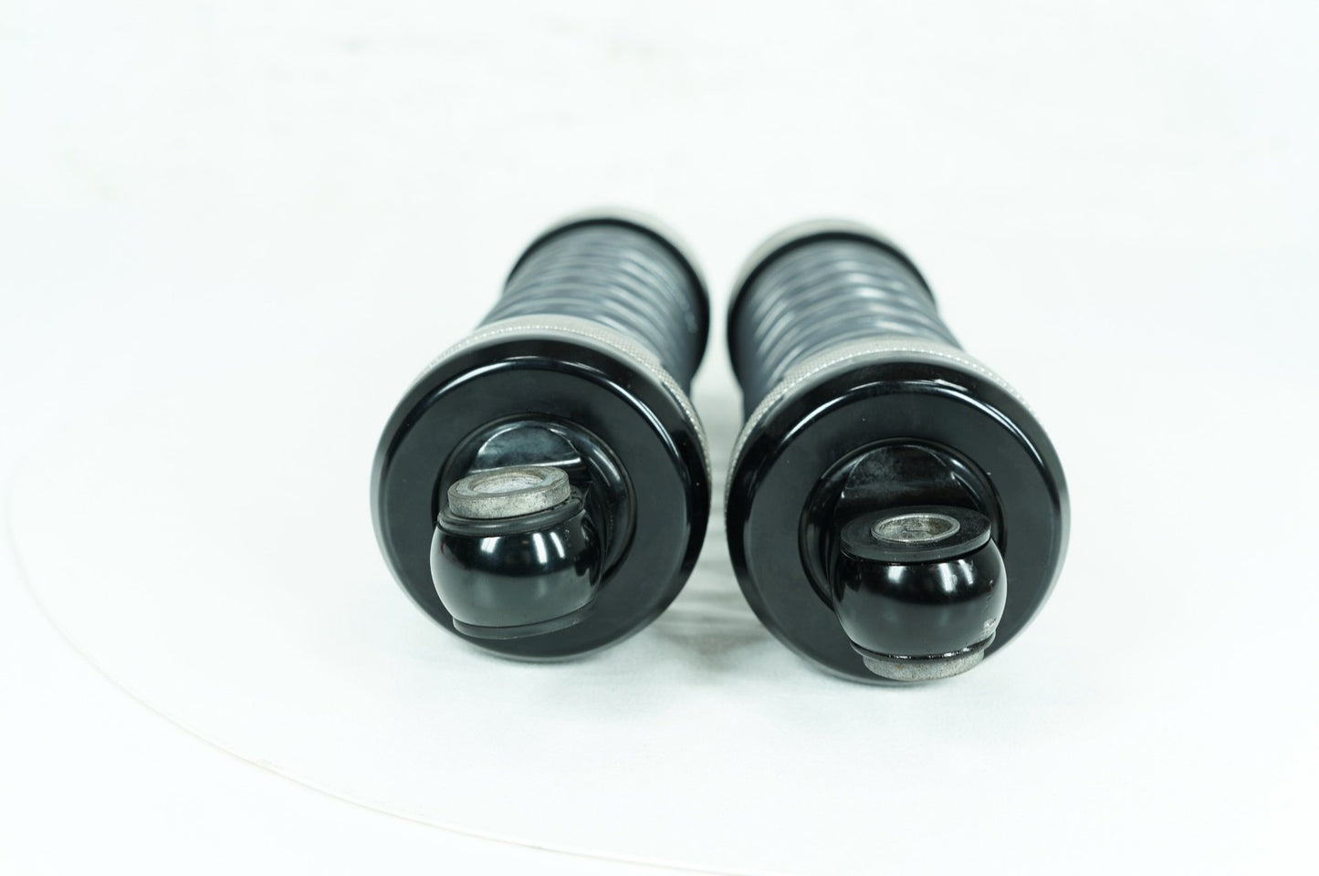 2007 - 2012 Harley-Davidson Touring Street Glide Rear Left Right Shock Absorbers Progressive Suspension