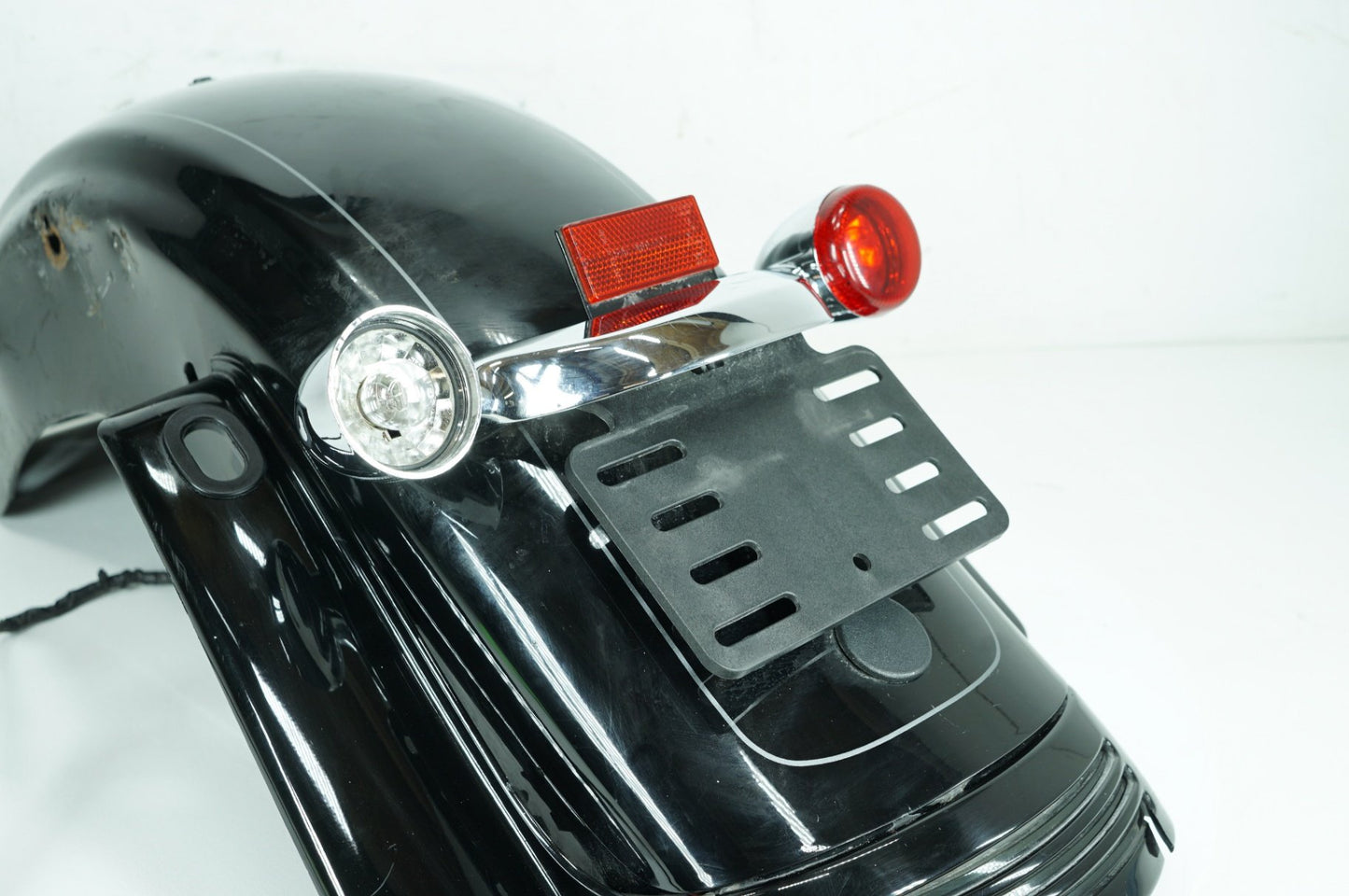 2000 - 2006 Harley-Davidson Touring Electra Ultra Rear Wheel Fender & Turn Signals Bar 58702-02B