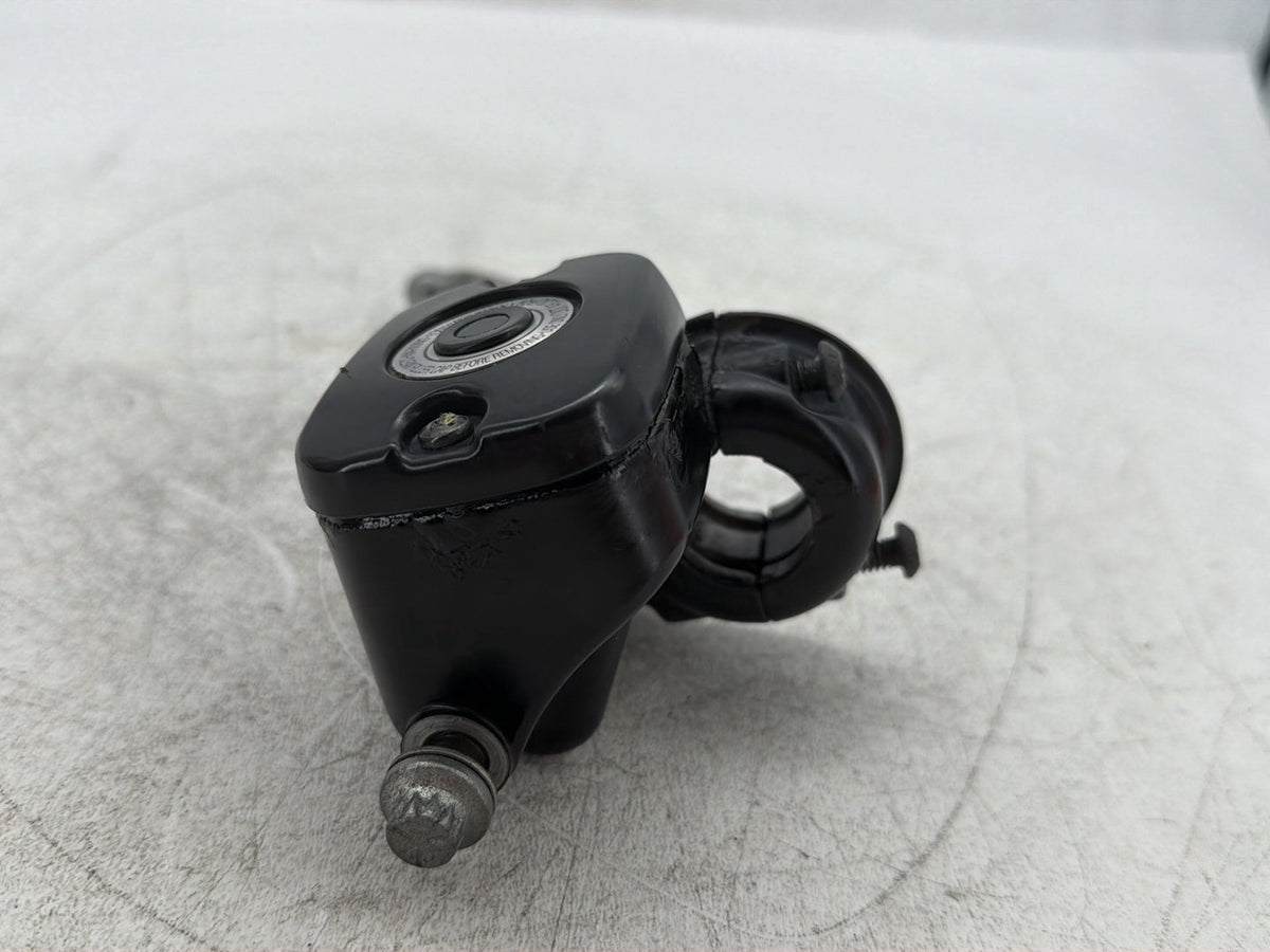 2005 Harley Electra Glide Touring Ultra Front Right Brake Lever Master Cylinder