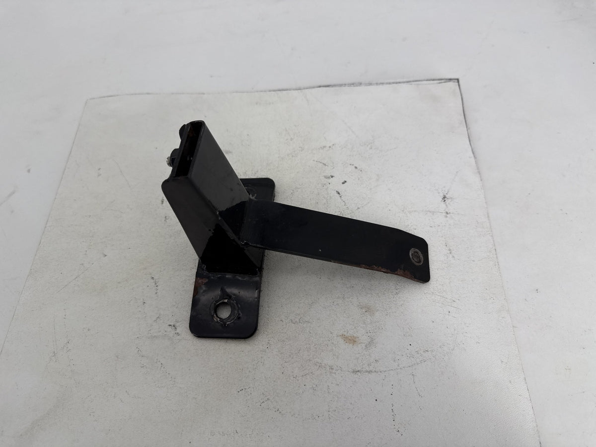 07 Harley Electra Glide Touring Eagle Front Driver Rider Backrest Bracket Mount