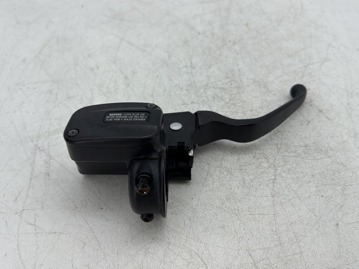 2019 Harley Softail Street Bob FXBB OEM Front Right Brake Lever Master Cylinder