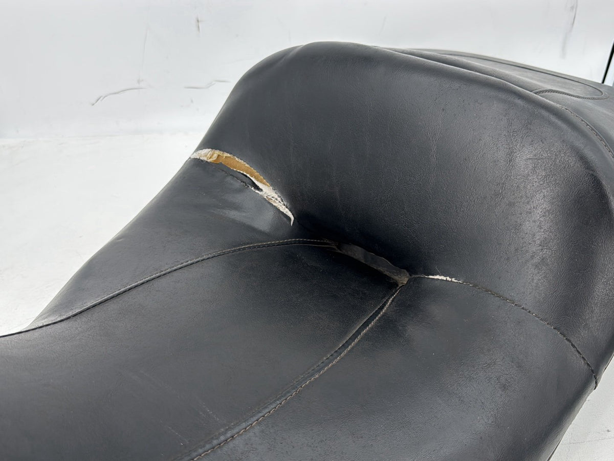 08 Harley Touring Electra Glide OEM Passenger Rider Driver Seat Saddle * TORN *