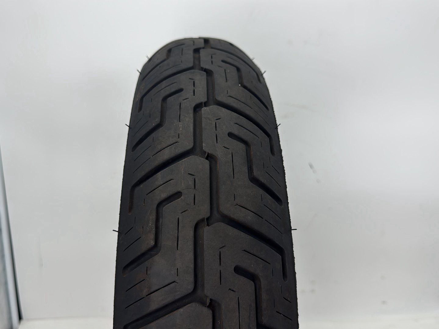 1999 - 2006 Harley-Davidson Dyna Wide Glide Rear Wheel Rim Tire Spoked 40975-86C