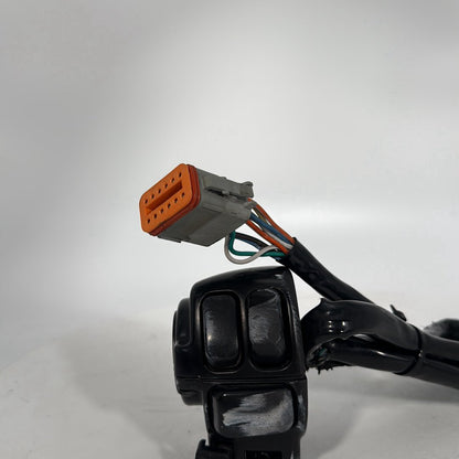 1999 - 2006 Harley-Davidson Touring Electra Glide Classic Left Turn Signal Headlight Switches Controls 71685-06A