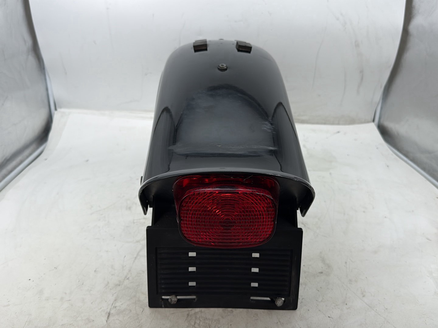 2012 Harley Dyna FXDF Fat Bob OEM Rear Wheel Fender Taillight Brake Lamp