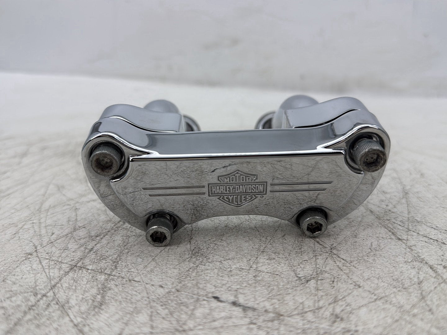 2000 Harley Softail FLSTC Heritage Classic OEM Front Handlebar Riser Top Clamp Chrome