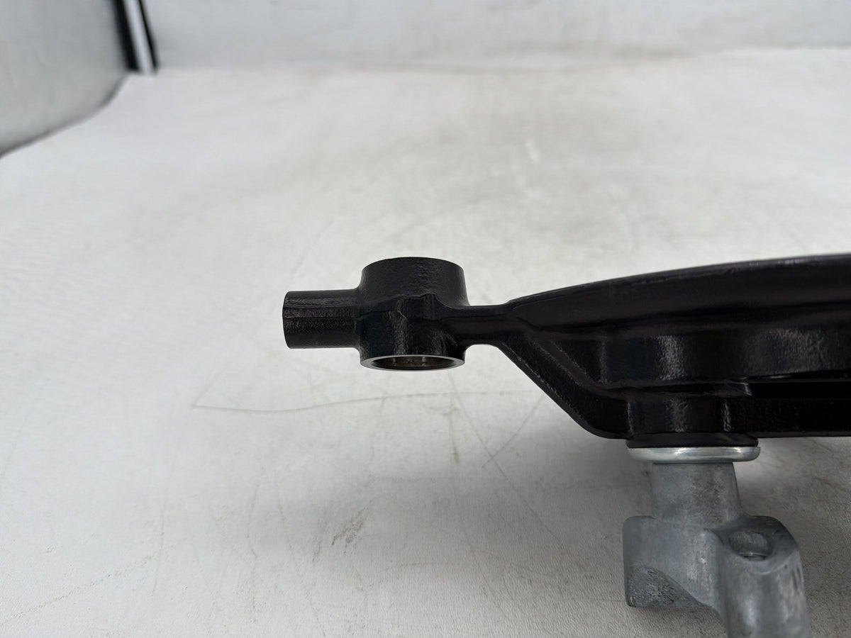 2013 Harley Electra Glide Touring FLHTCU OEM Front Fork Upper Triple Tree Clamps