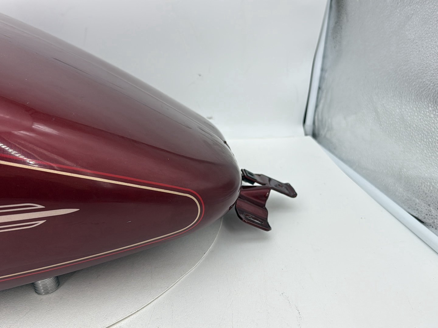 2007 - 2011 Harley-Davidson Touring Electra Glide Ultra Fuel Gas Tank Gasoline Reservoir 61356-08