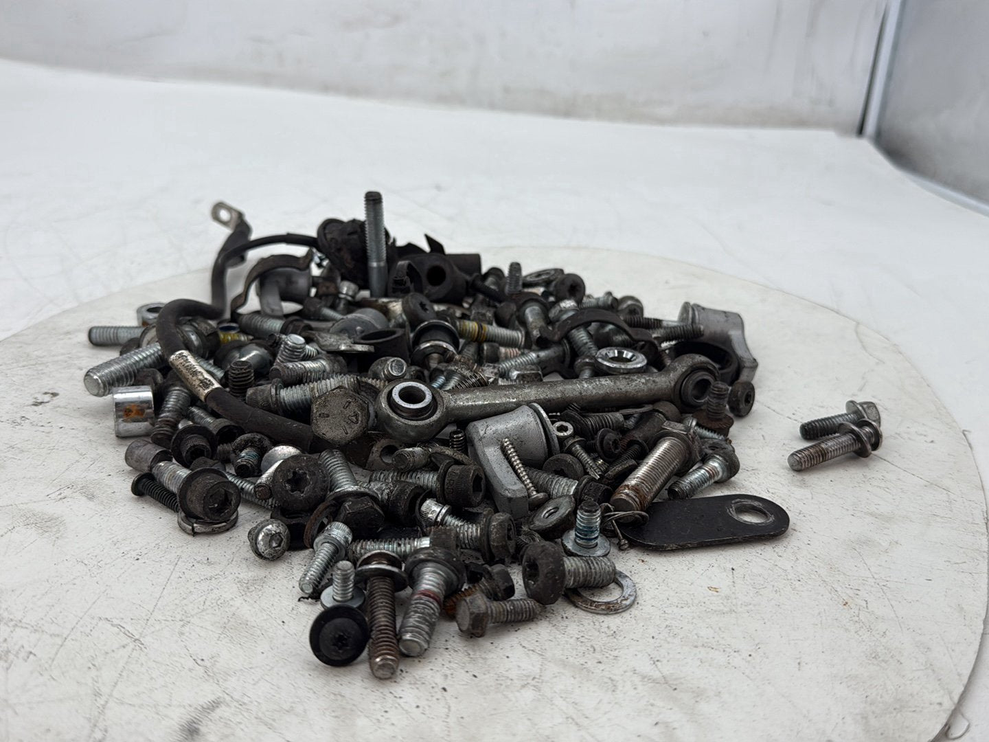 2018 Harley Electra Glide Touring Ultra FLHTCU OEM Hardware Bolts Nuts & Brackets