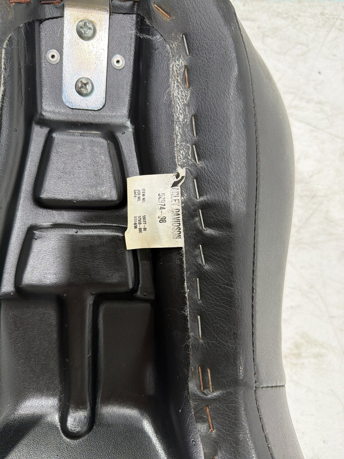 1991 Harley Sportster 883 Deluxe XLH883 OEM Passenger Rider Driver Seat Saddle
