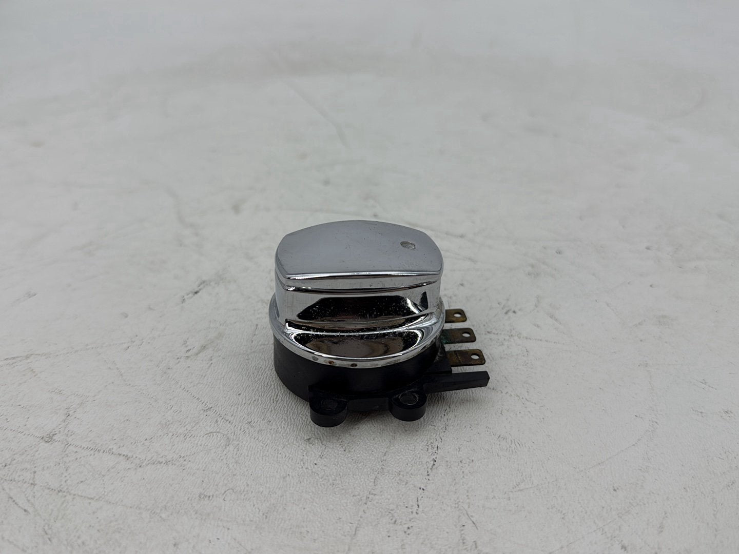 1999 - 2006 Harley-Davidson Touring Road King Police Ignition Switch Cylinder Barrel Lockset NOKey 71313-96A