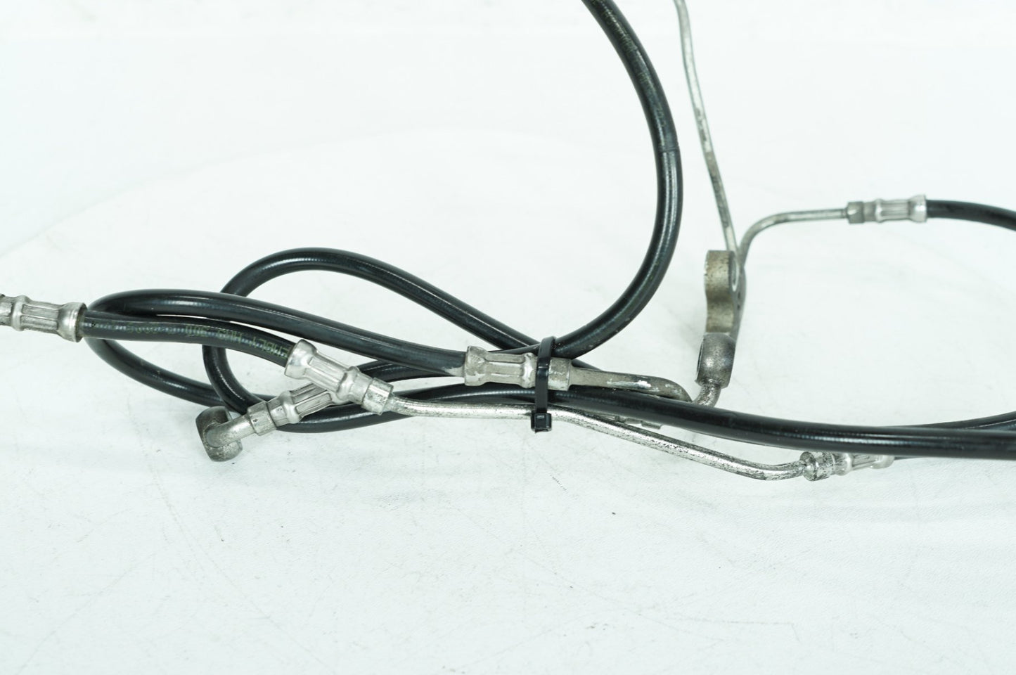 2007 - 2012 Harley-Davidson Touring Electra Glide Ultra Front Brake Hose Line Pipe ABS  	40612-09