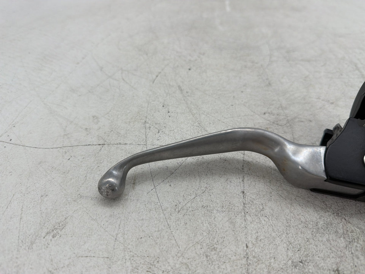 2009 Harley Dyna Street Bob FXDB OEM Front Right Brake Lever Master Cylinder